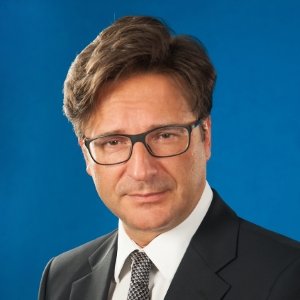 300 Robert Mianowski
