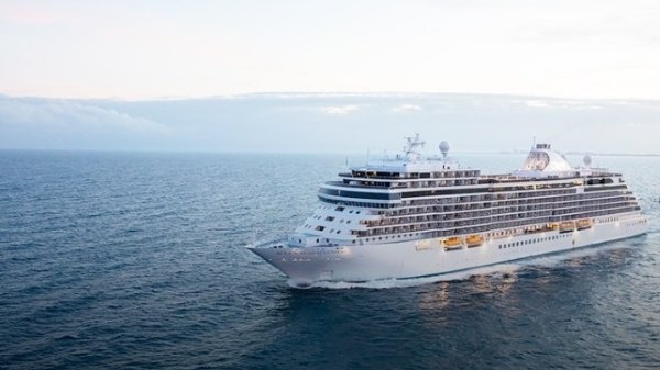 600 seven seas splendor