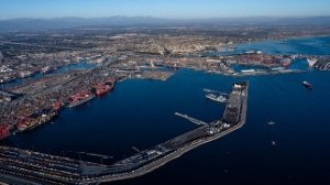 300 Port of Long Beack wide view abovr
