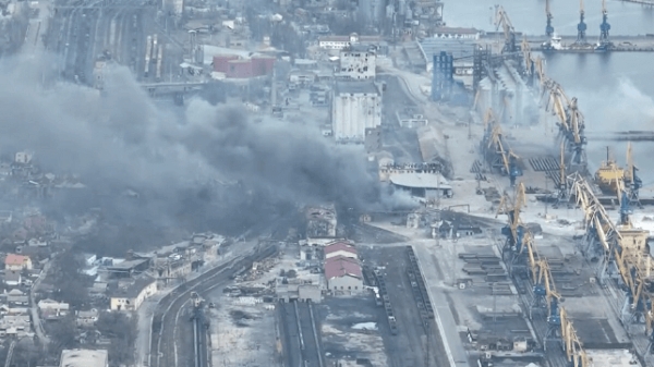 600 smoke fighting seaport mariupol