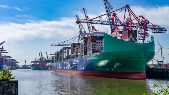 260713 cma cgm notre dame hhm ahmadi 04 558